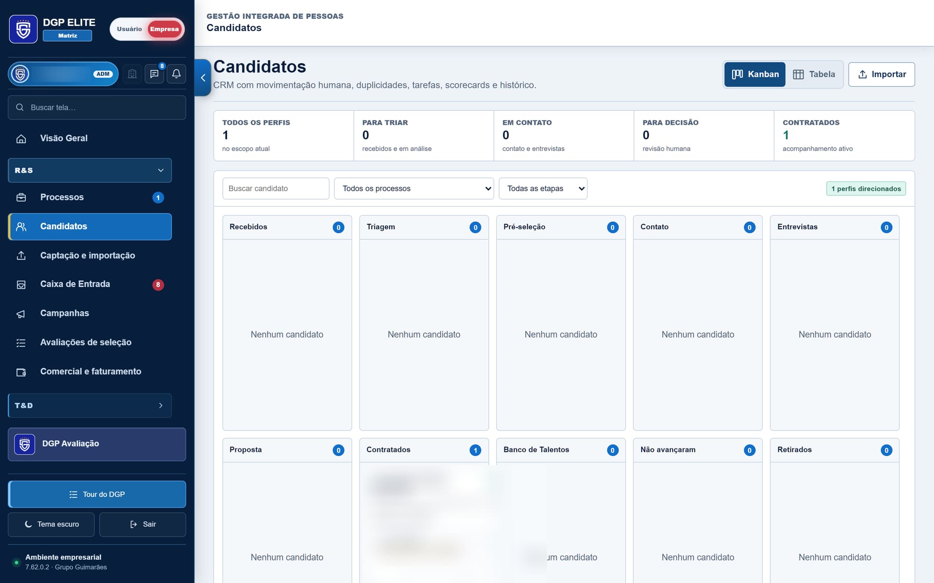 Kanban de candidatos com dez colunas: recebidos, triagem, pré-seleção, contato, entrevistas, proposta, contratados, banco de talentos, não avançaram e retirados.